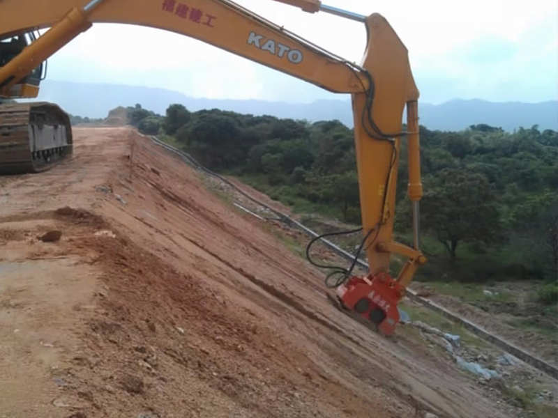 平板振動(dòng)夯實(shí)機(jī) 平板振動(dòng)夯實(shí)機(jī)